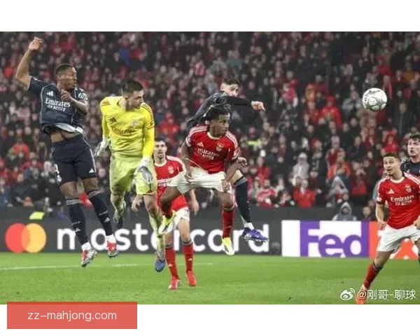 克里斯坦特客场补时头球绝杀助罗马锁定胜利